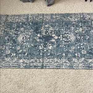 Elegant Blue and Cream Area Rug